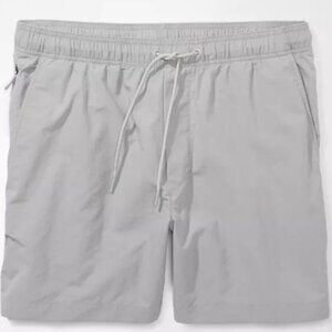 American Eagle AE 24/7 5.5" Inseam Flex Trekker Shorts Mens XL Gray New